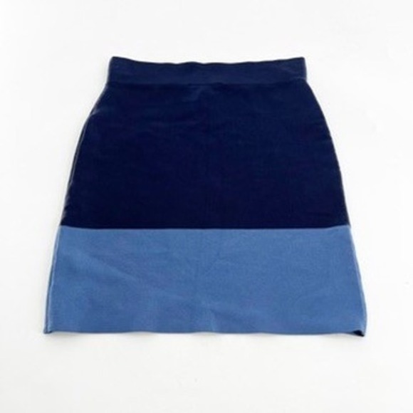BCBGMAXAZRIA Womens Navy Blue Colorblock Bandage Knit Mini Skirt Small - Picture 3 of 5